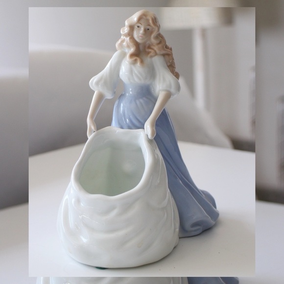 House of Lloyd Other - charming porcelain maiden figurine holding bag